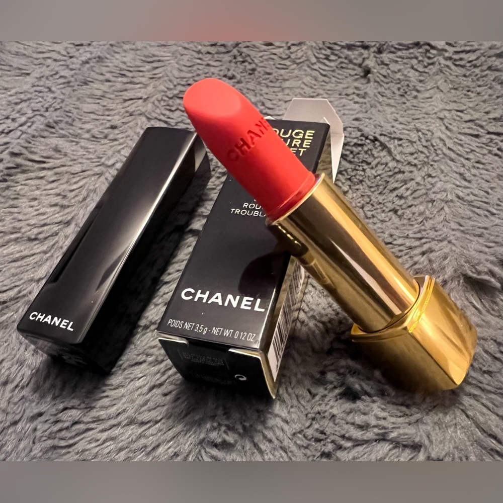 BNIB Chanel Rouge Allure Velvet #60 “Rouge Troublant” LIMITED EDITION-SO…